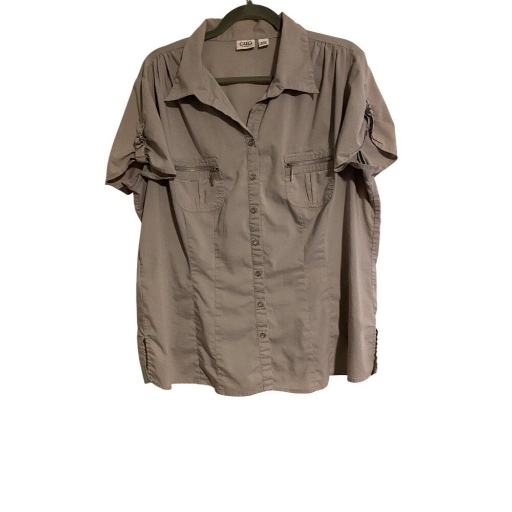 Cato Women’s 18/20W Taupe Top Short Sleeve Button-Down Shirt Zip Pocket Casual